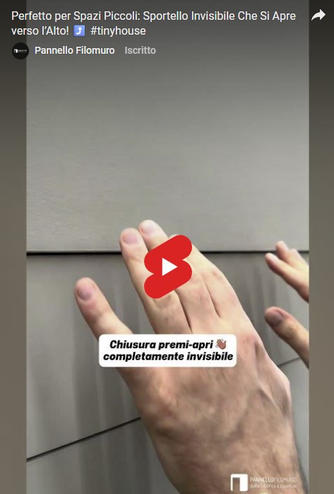 Sportello invisibile che si apre verso l'alto