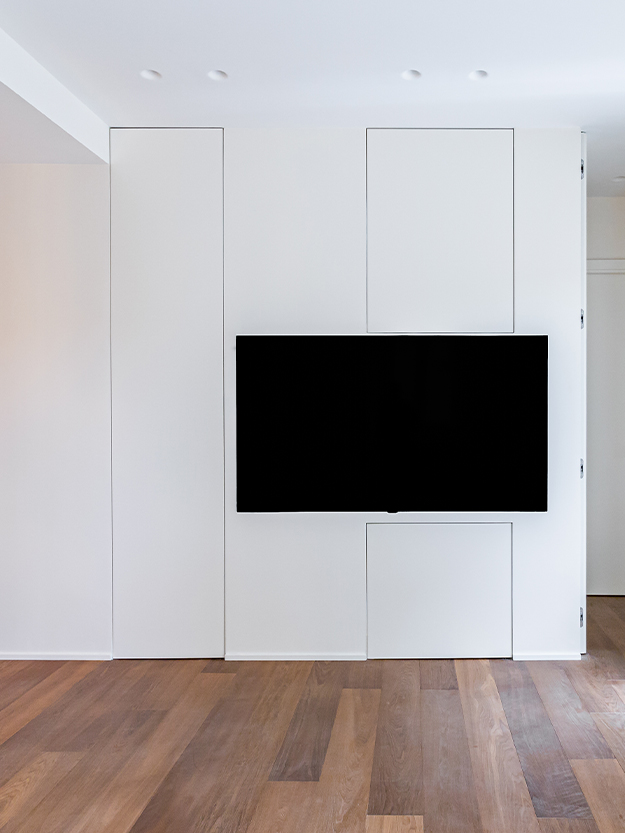 Sportello filomuro a sfioro-soffitto