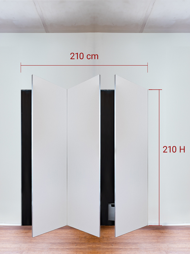 Armadio filomuro a 3 ante simmetriche cm 210x210