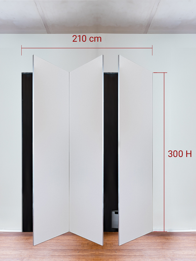 Armadio filomuro a 3 ante simmetriche cm 210x300