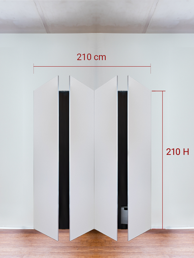 Armadio filomuro a 4 ante simmetriche cm 210x210